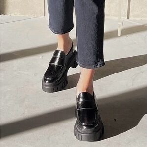 Chinese Laundry Platform Chunky Loafers Black